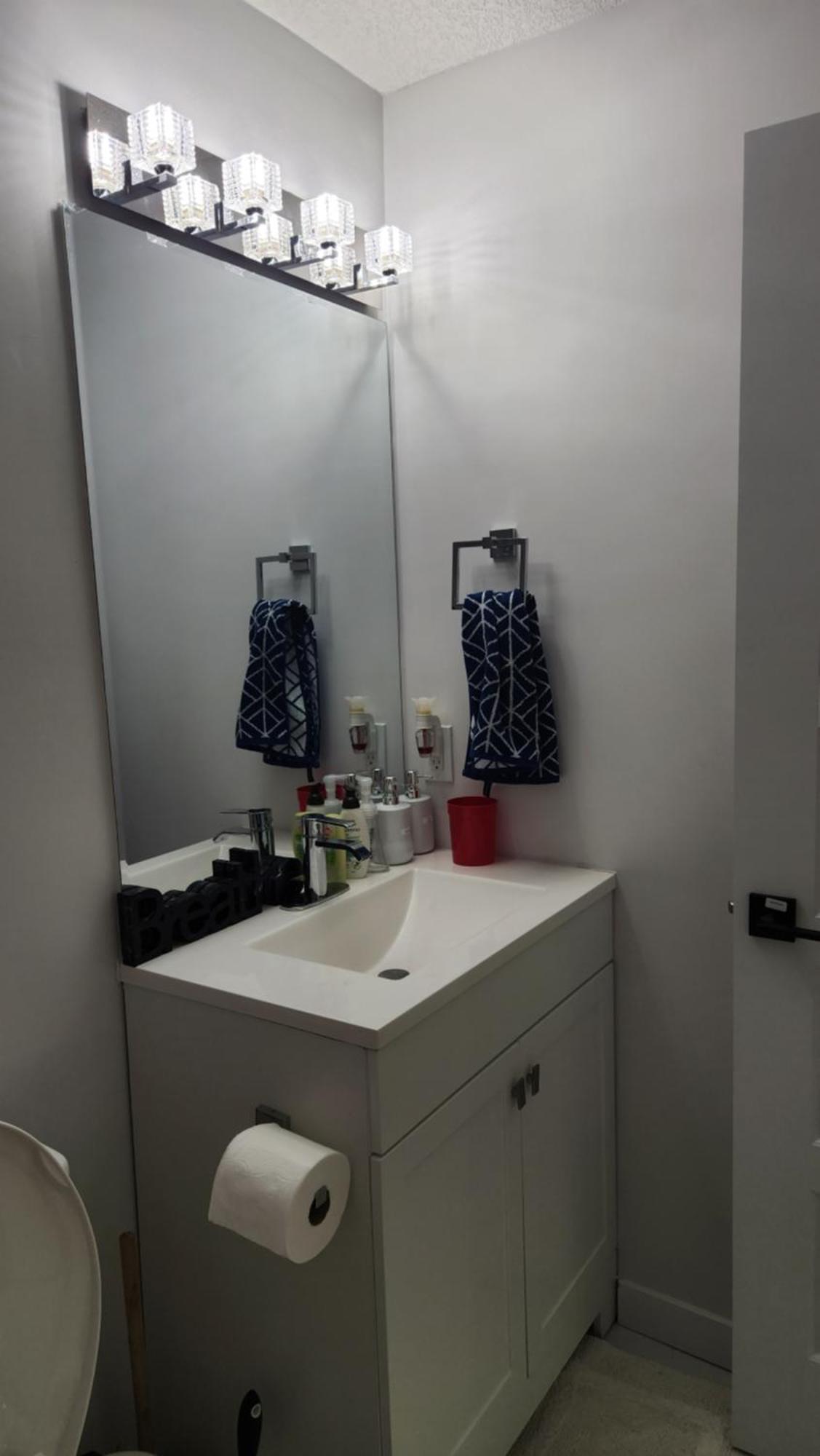 Modern 2 Bedroom Basement Suite At West Edmonton Extérieur photo